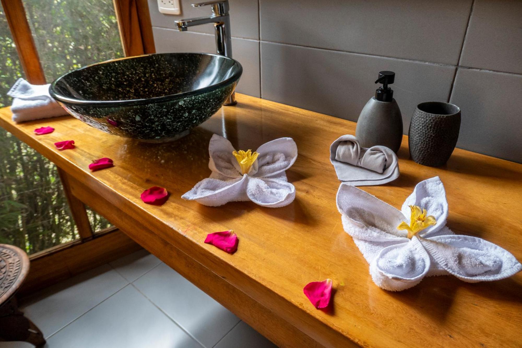 Saguamby Mindo Lodge ภายนอก รูปภาพ