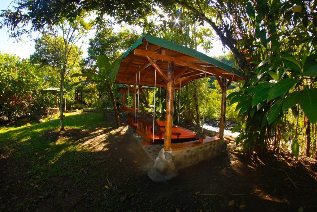 Saguamby Mindo Lodge ภายนอก รูปภาพ